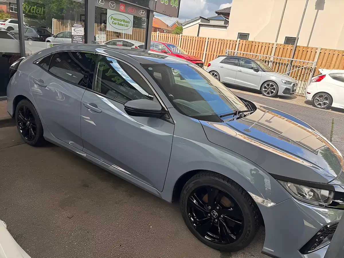 Used 2019 Honda Civic Sr Grey - Interior and Exterior details 4