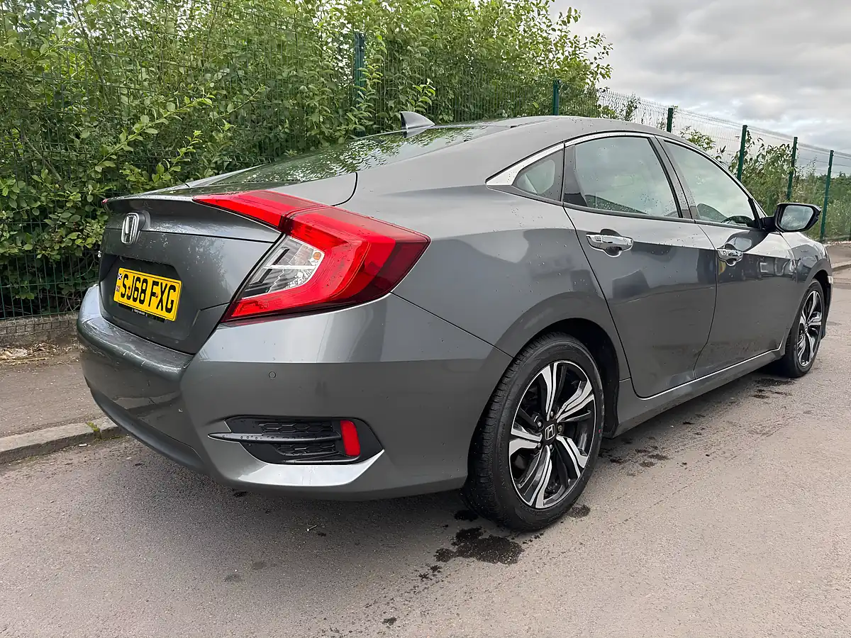 Used 2019 Honda Civic Sr Grey - Interior and Exterior details 3