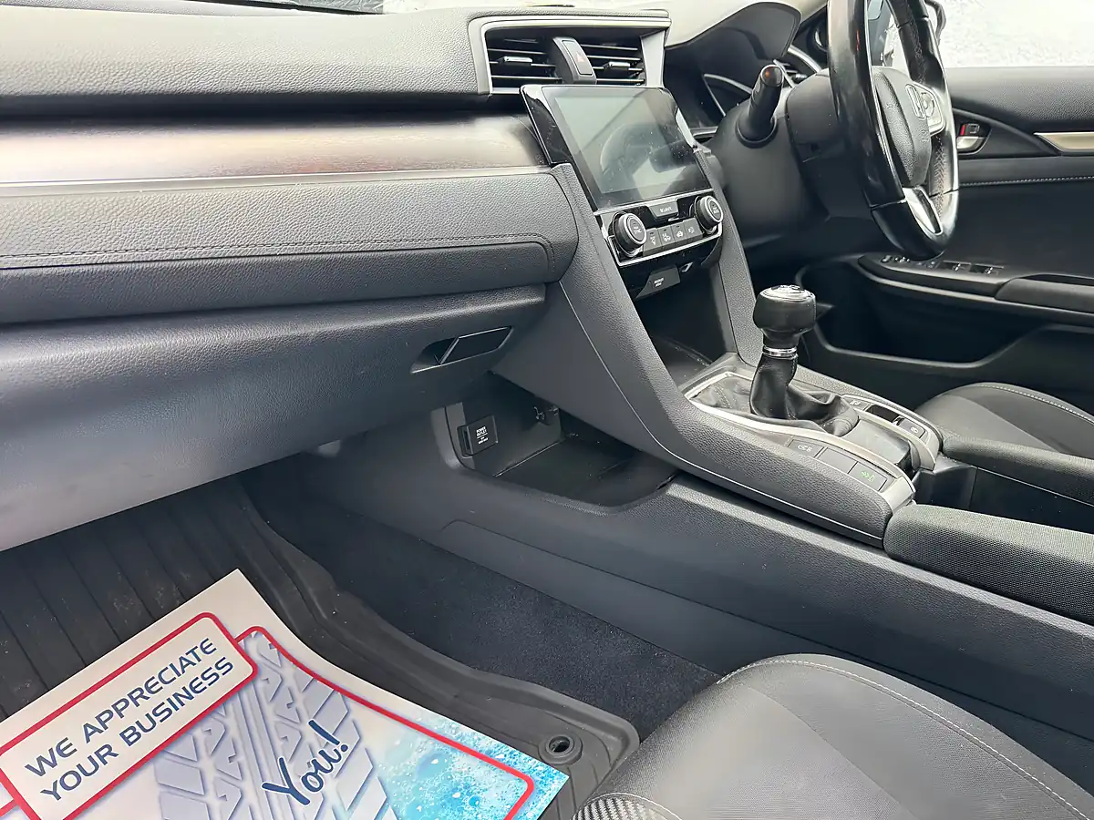 Used 2019 Honda Civic Sr Grey - Interior and Exterior details 4