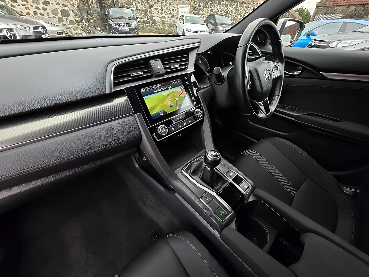 Used 2019 Honda Civic Sr Lunar Silver Metallic - Interior and Exterior details 11
