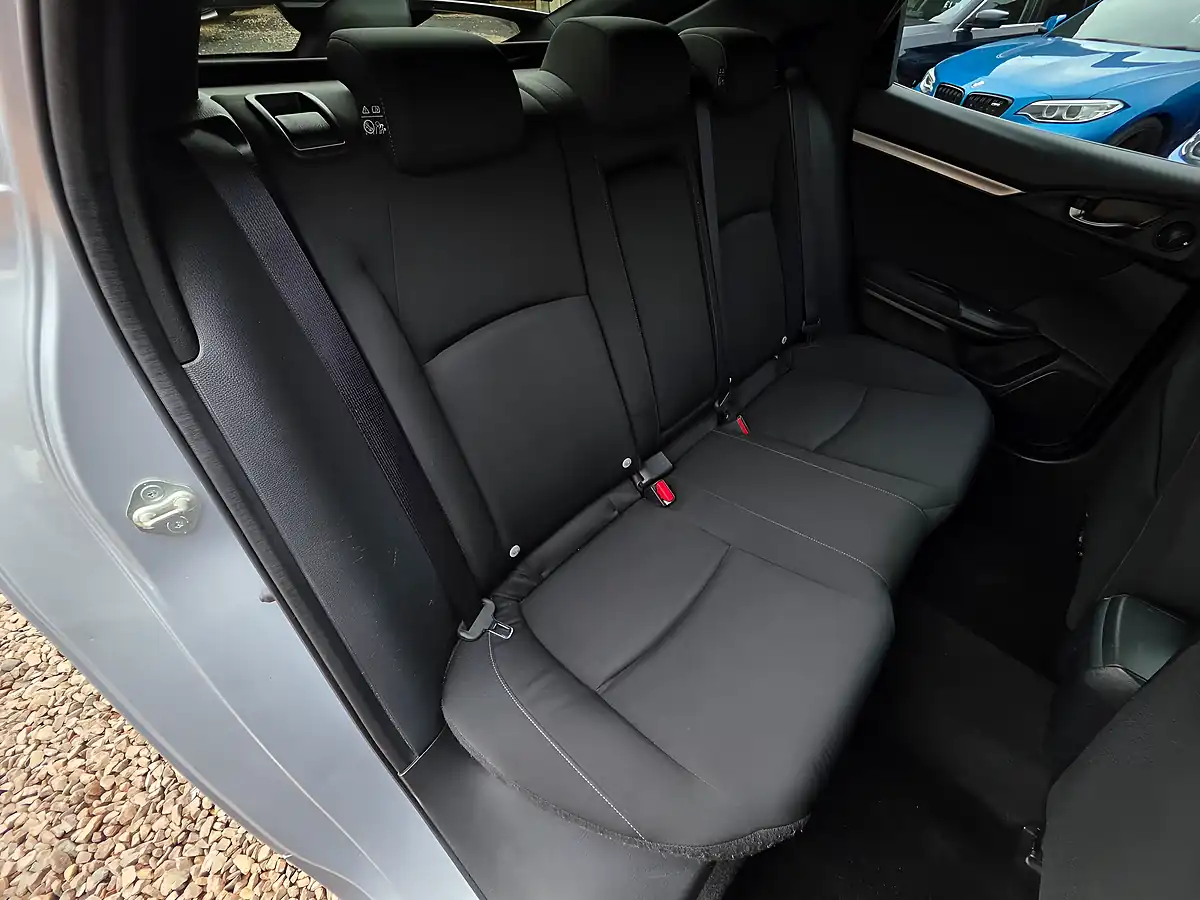 Used 2019 Honda Civic Sr Lunar Silver Metallic - Interior and Exterior details 12