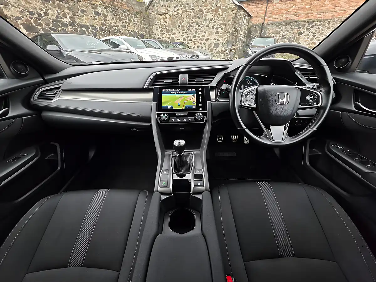Used 2019 Honda Civic Sr Lunar Silver Metallic - Interior and Exterior details 7