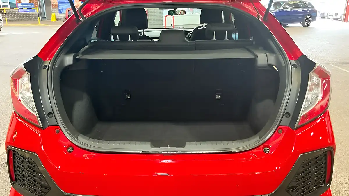 Used 2019 Honda Civic Sr Red - Interior and Exterior details 12