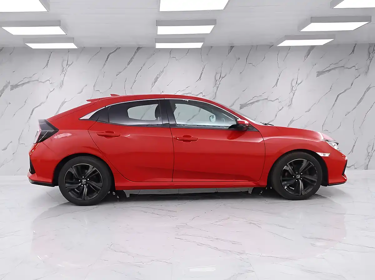 Used 2019 Honda Civic Sr Red - Interior and Exterior details 7