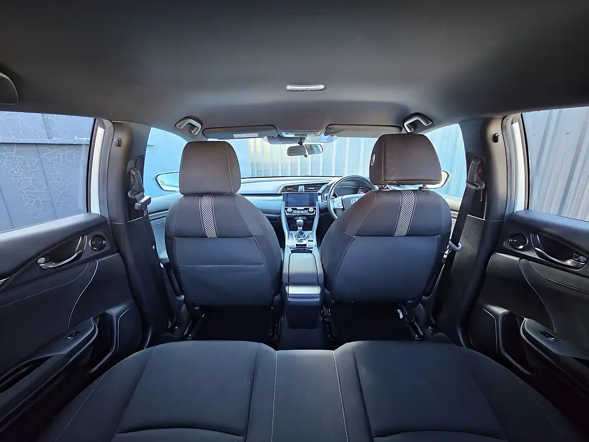 Used 2019 Honda Civic Sr White - Interior and Exterior details 11