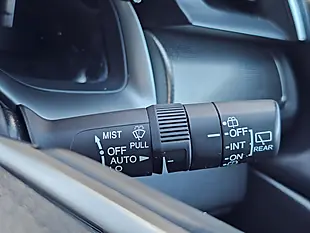 Used 2019 Honda Civic Sr White - Interior and Exterior details 13