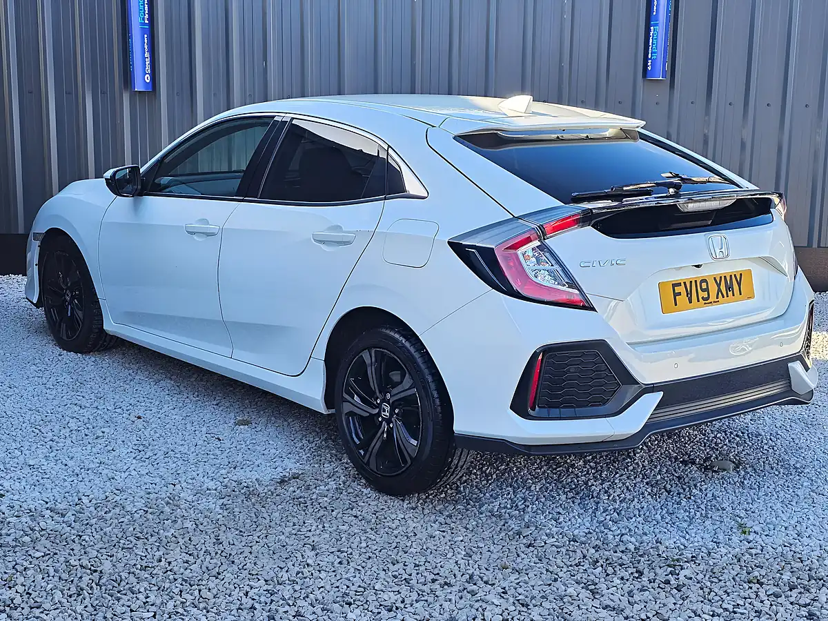 Used 2019 Honda Civic Sr White - Interior and Exterior details 4