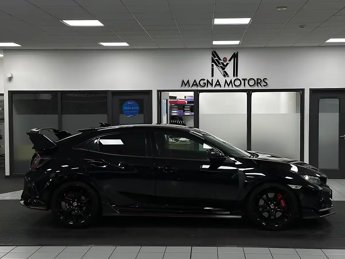 Used 2019 Honda Civic Type R GT Black - Interior and Exterior details 4