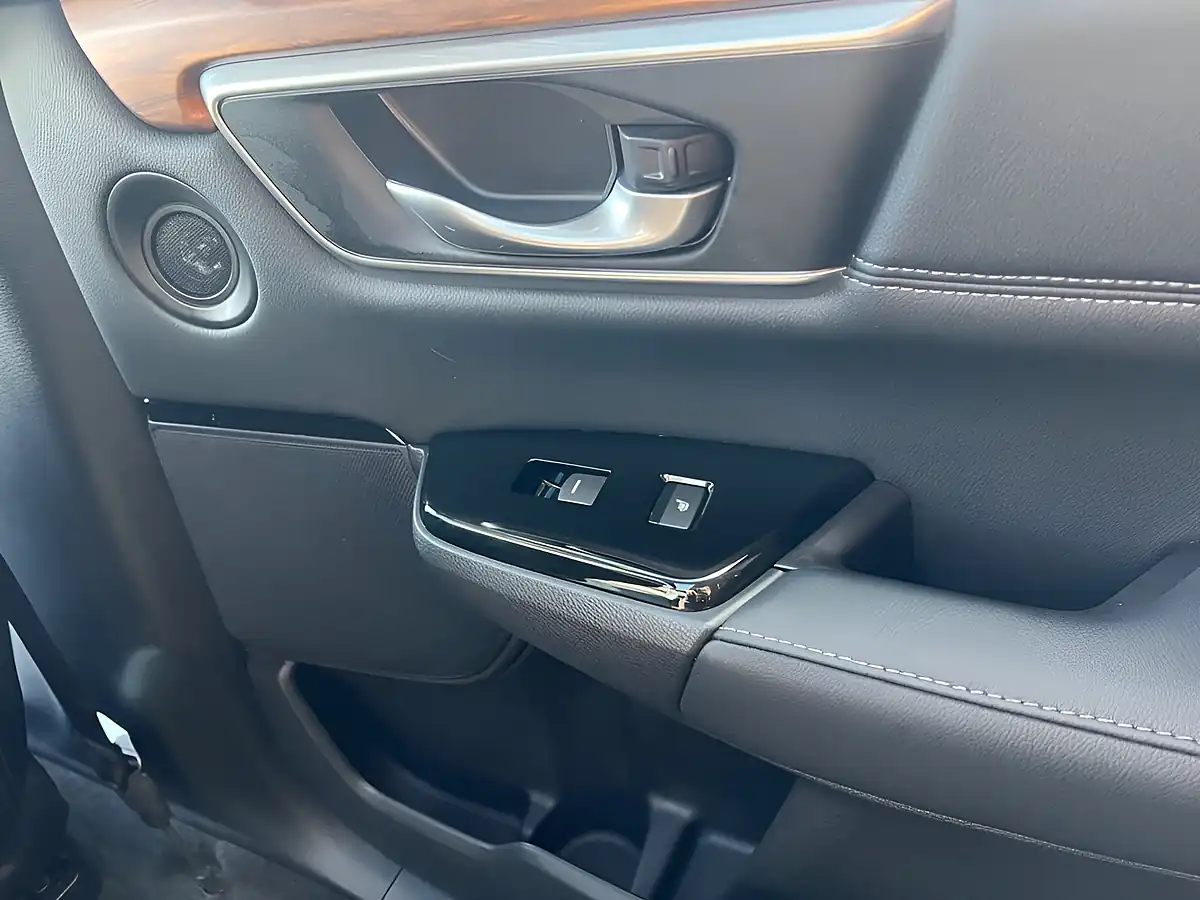 Used 2019 Honda Cr-V Ex White - Interior and Exterior details 12