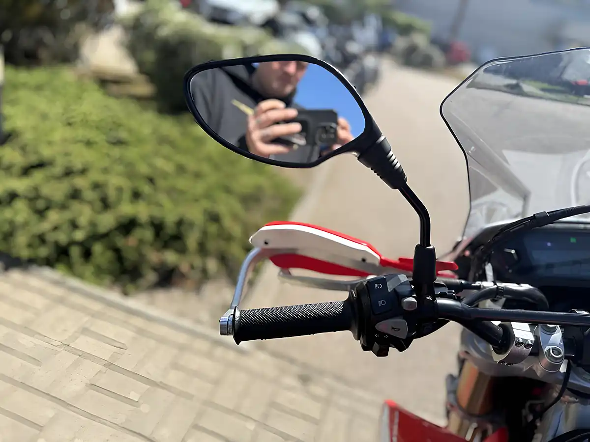 Used 2019 Honda Crf 250 La-H Red - Interior and Exterior details 11