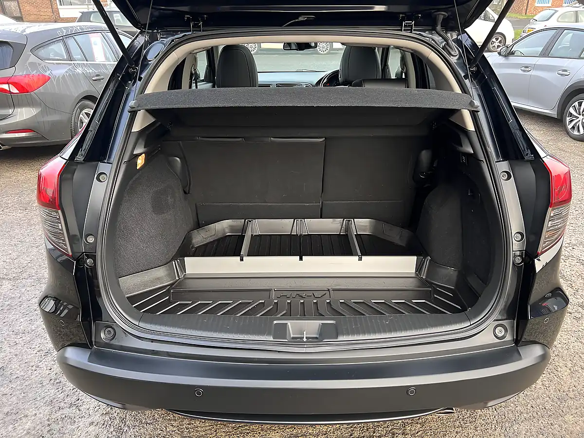 Used 2019 Honda Hr-V Ex Crystal Black Metallic - Interior and Exterior details 18