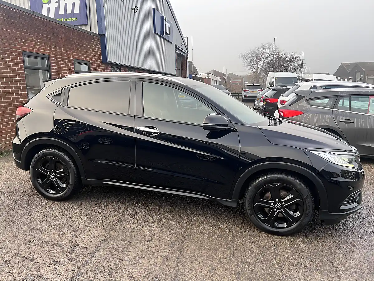 Used 2019 Honda Hr-V Ex Crystal Black Metallic - Interior and Exterior details 5