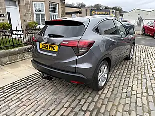 Used 2019 Honda Hr-V Ex Platinum Grey - Interior and Exterior details 11