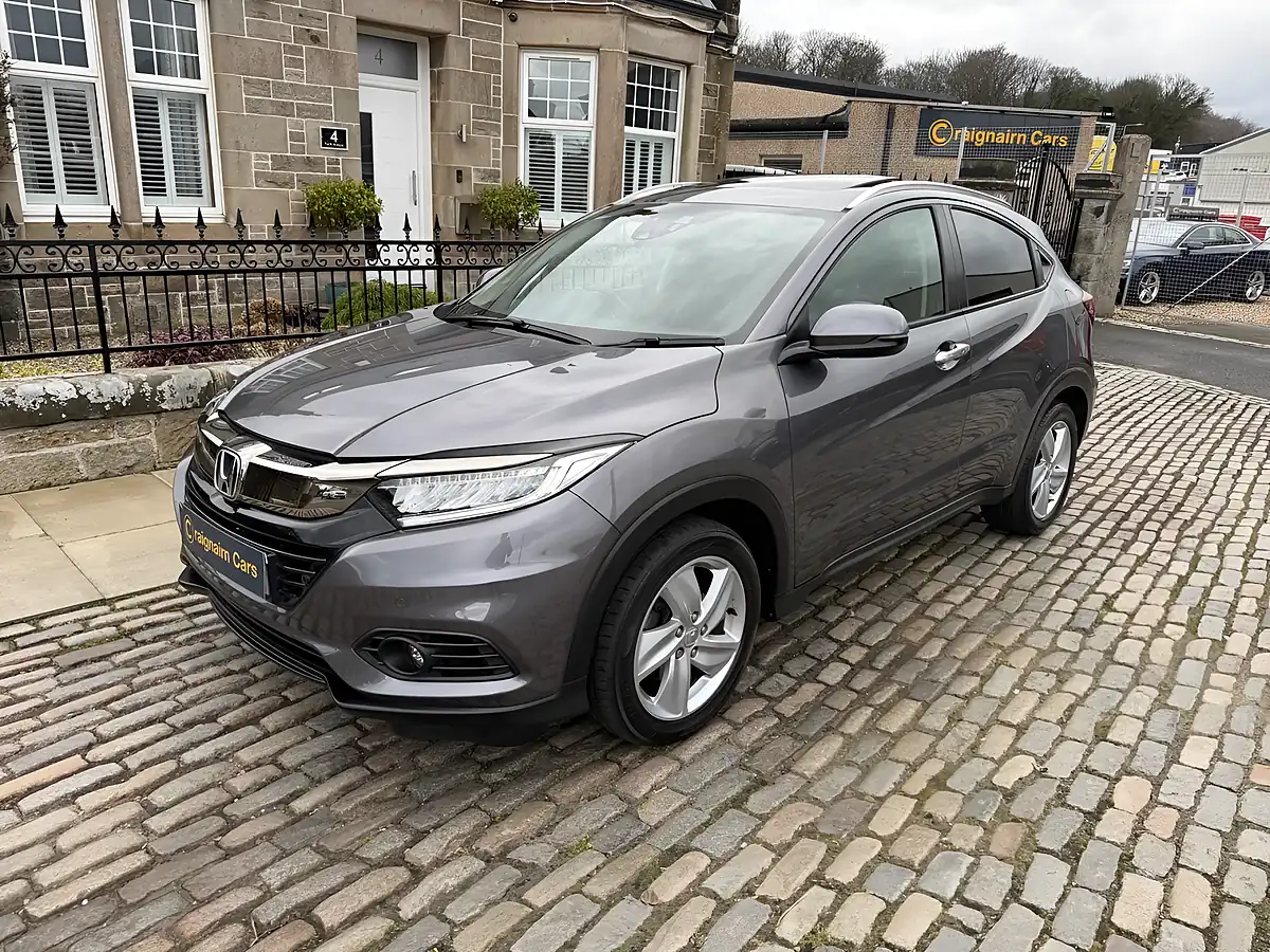 Used 2019 Honda Hr-V Ex Platinum Grey - Interior and Exterior details 3