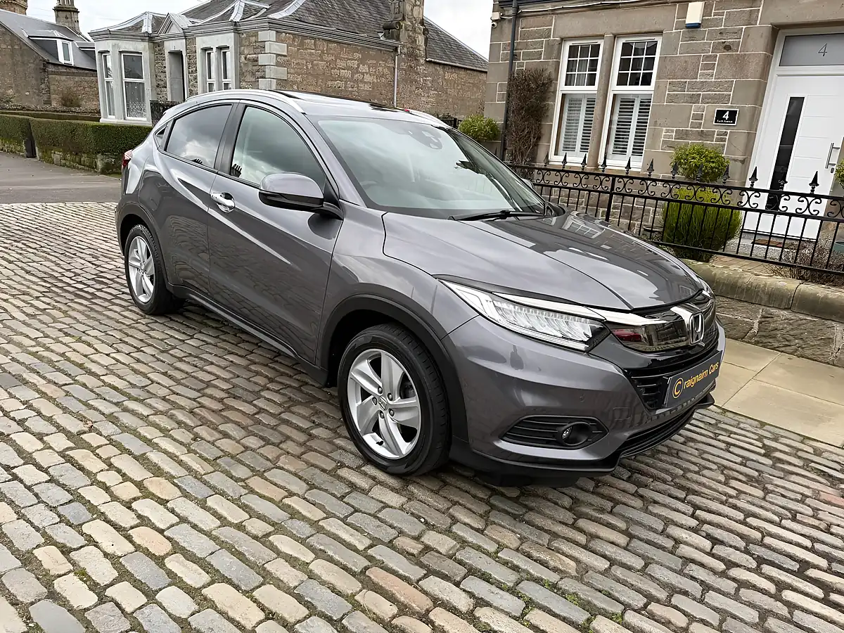 Used 2019 Honda Hr-V Ex Platinum Grey - Interior and Exterior details 4