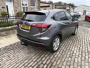 Used 2019 Honda Hr-V Ex Platinum Grey - Interior and Exterior details 8