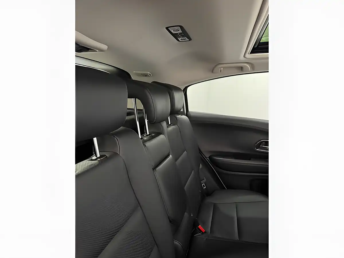 Used 2019 Honda Hr-V Ex White - Interior and Exterior details 13