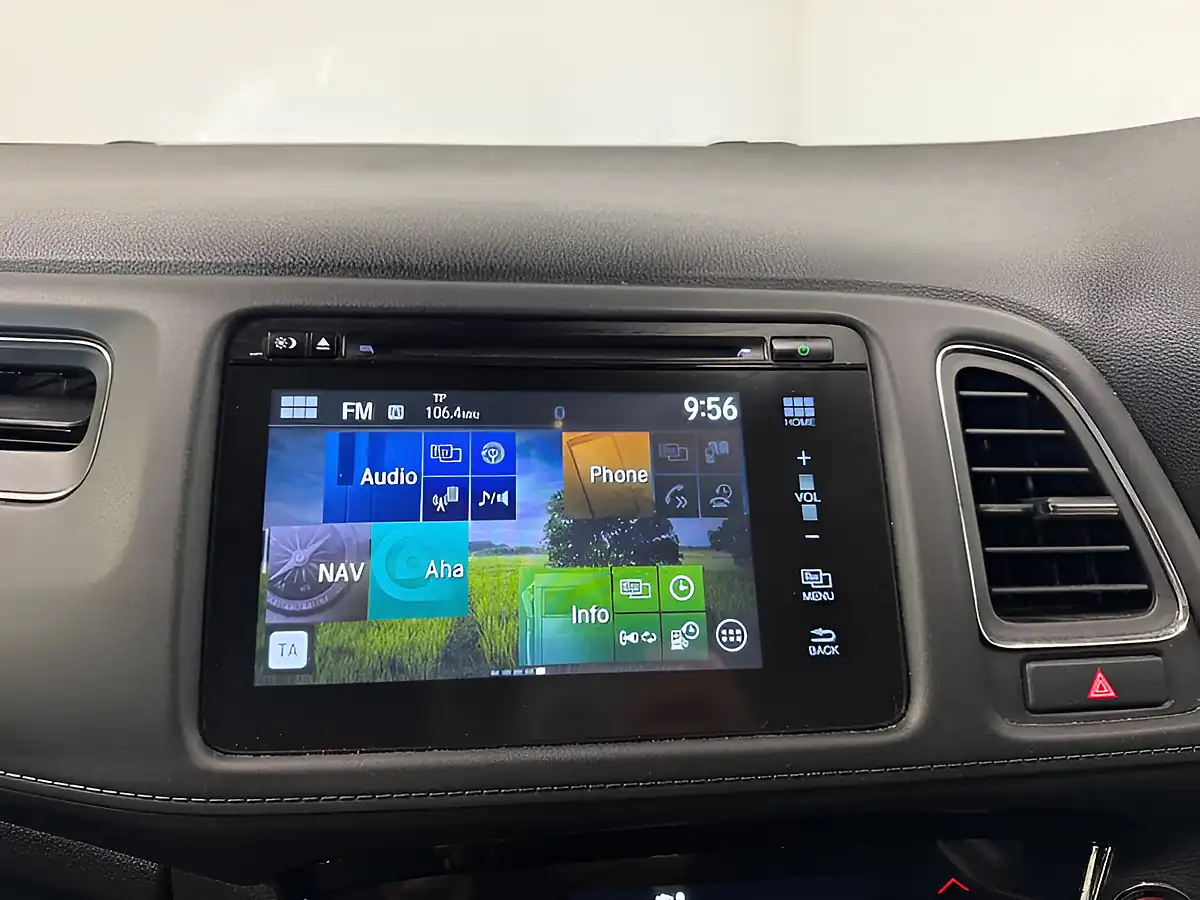 Used 2019 Honda Hr-V Ex White - Interior and Exterior details 18