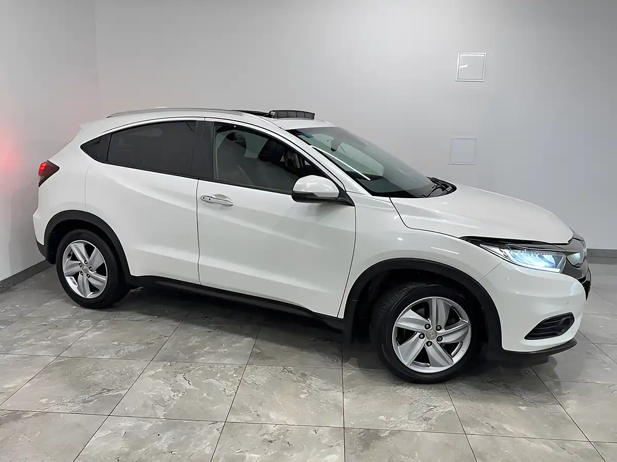 Used 2019 Honda Hr-V Ex White - Interior and Exterior details 2