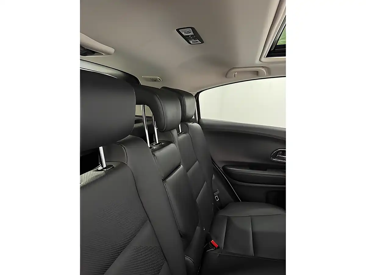 Used 2019 Honda Hr-V Ex White - Interior and Exterior details 13