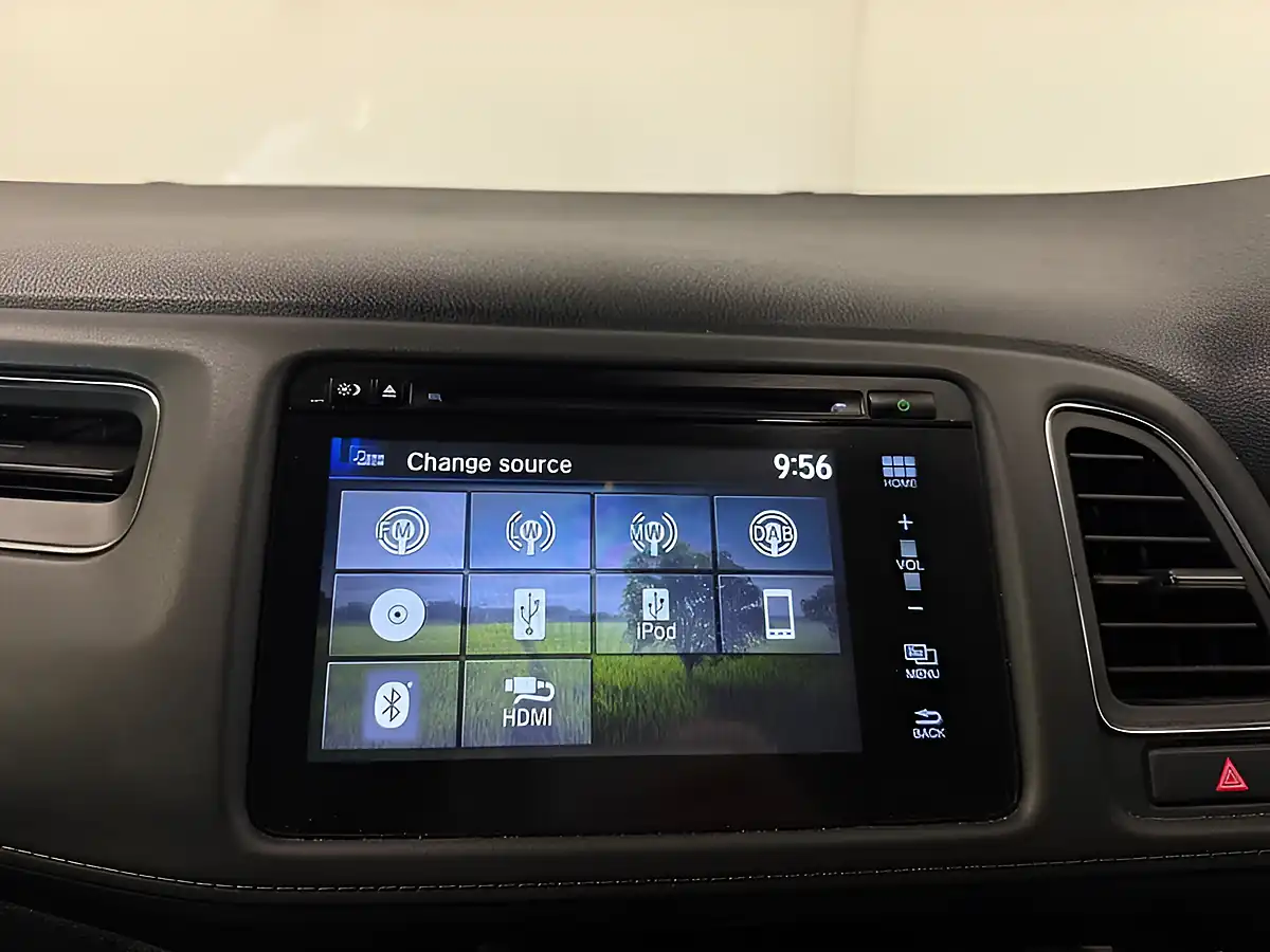 Used 2019 Honda Hr-V Ex White - Interior and Exterior details 19
