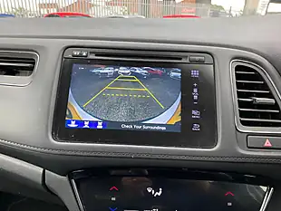 Used 2019 Honda Hr-V Se White - Interior and Exterior details 18