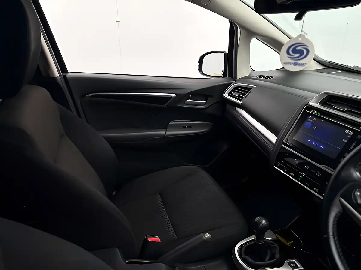 Used 2019 Honda Jazz Ex Midnight Blue Beam - Interior and Exterior details 11
