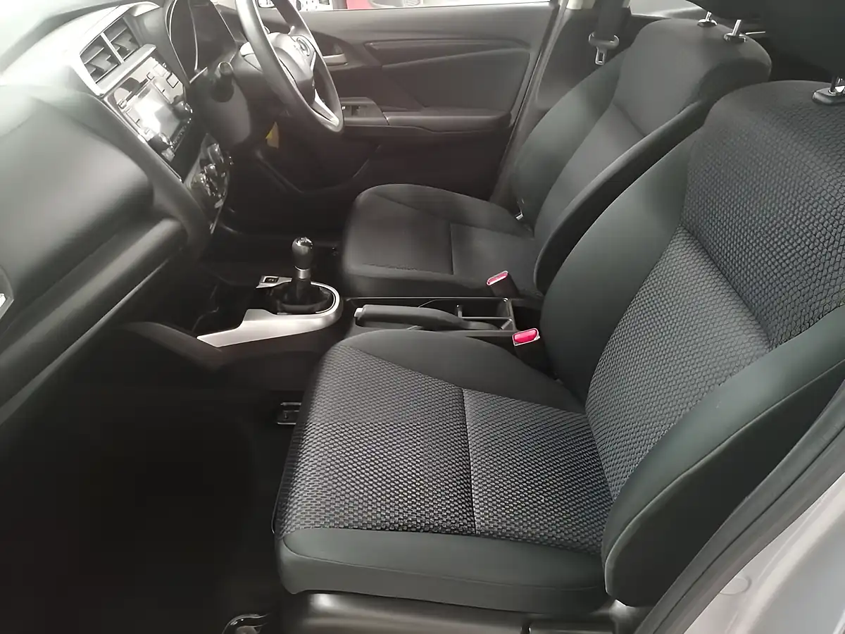 Used 2019 Honda Jazz S Lunar Silver - Interior and Exterior details 11