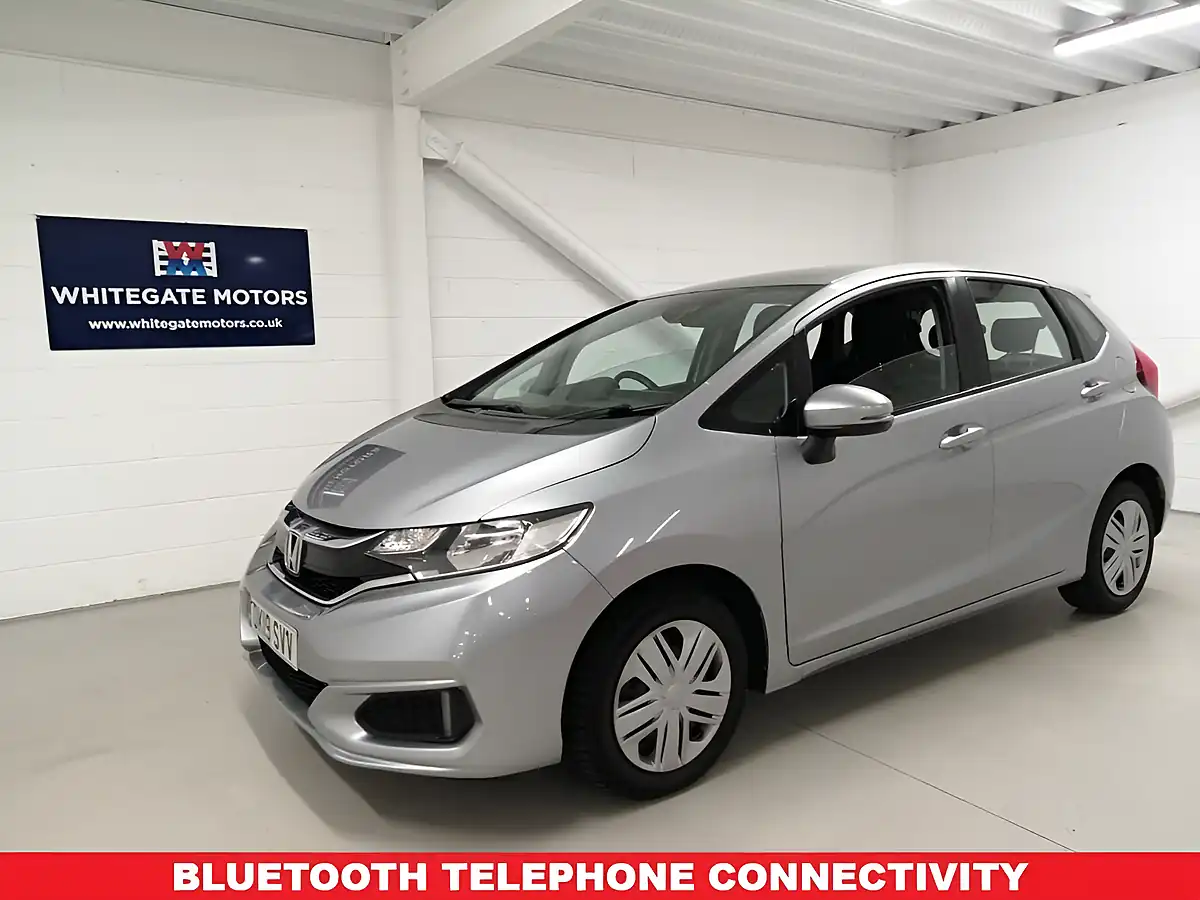 Used 2019 Honda Jazz S Lunar Silver - Interior and Exterior details 3