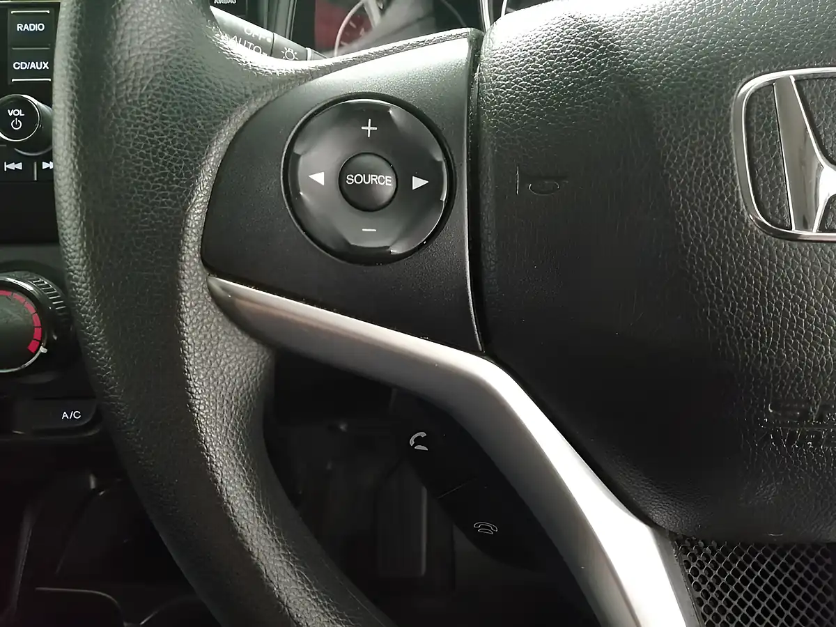 Used 2019 Honda Jazz S Lunar Silver - Interior and Exterior details 8