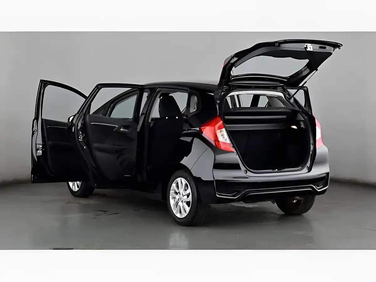 Used 2019 Honda Jazz Se Black - Interior and Exterior details 10