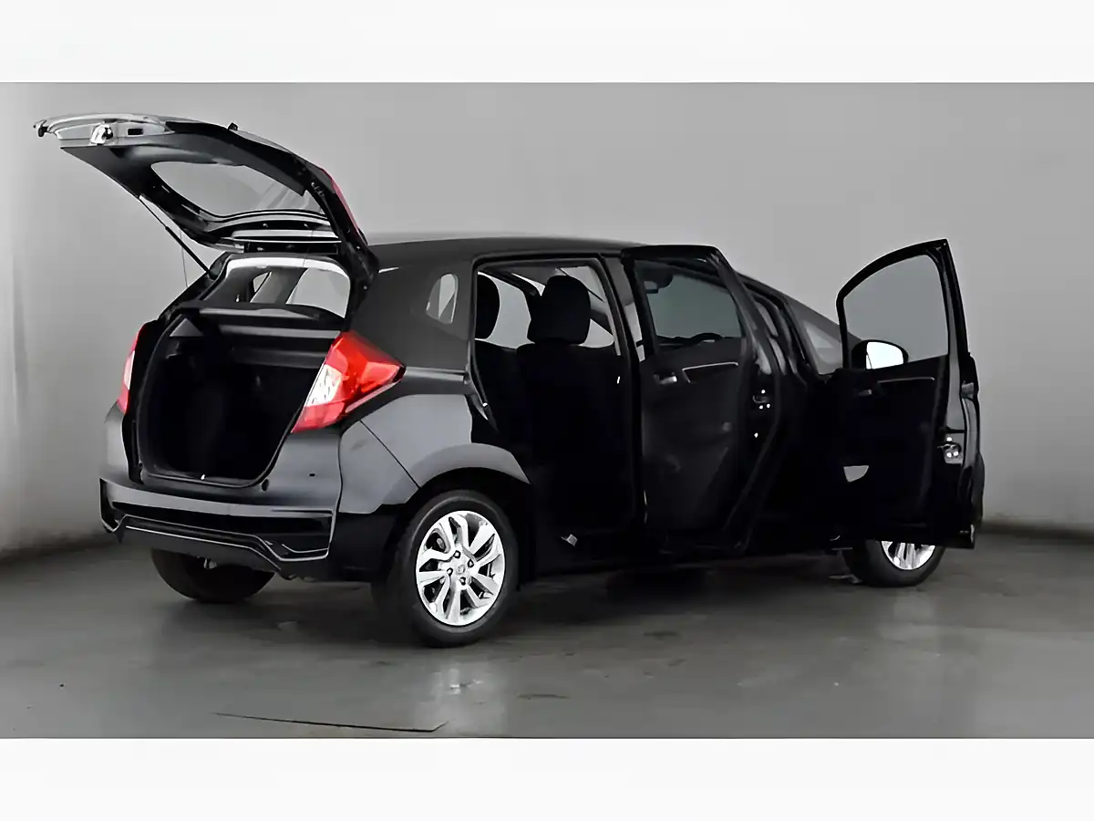 Used 2019 Honda Jazz Se Black - Interior and Exterior details 11