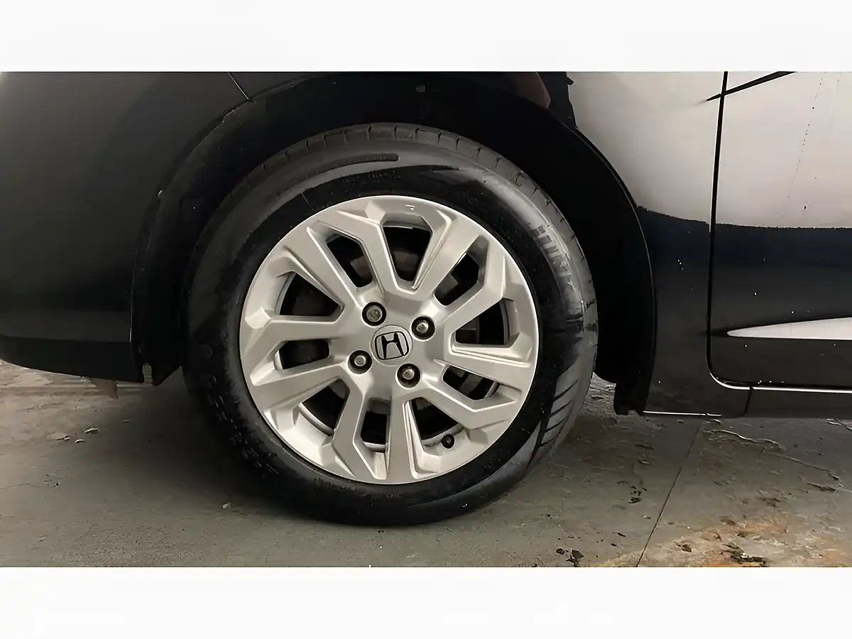 Used 2019 Honda Jazz Se Black - Interior and Exterior details 14
