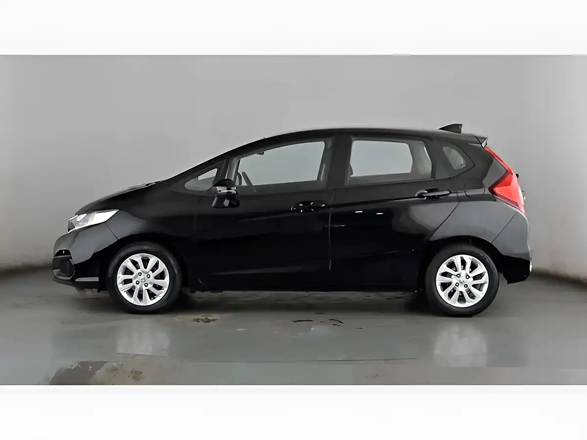 Used 2019 Honda Jazz Se Black - Interior and Exterior details 3