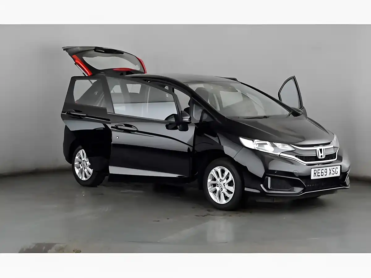 Used 2019 Honda Jazz Se Black - Interior and Exterior details 7