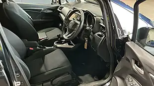 Used 2019 Honda Jazz Se Blue - Interior and Exterior details 11