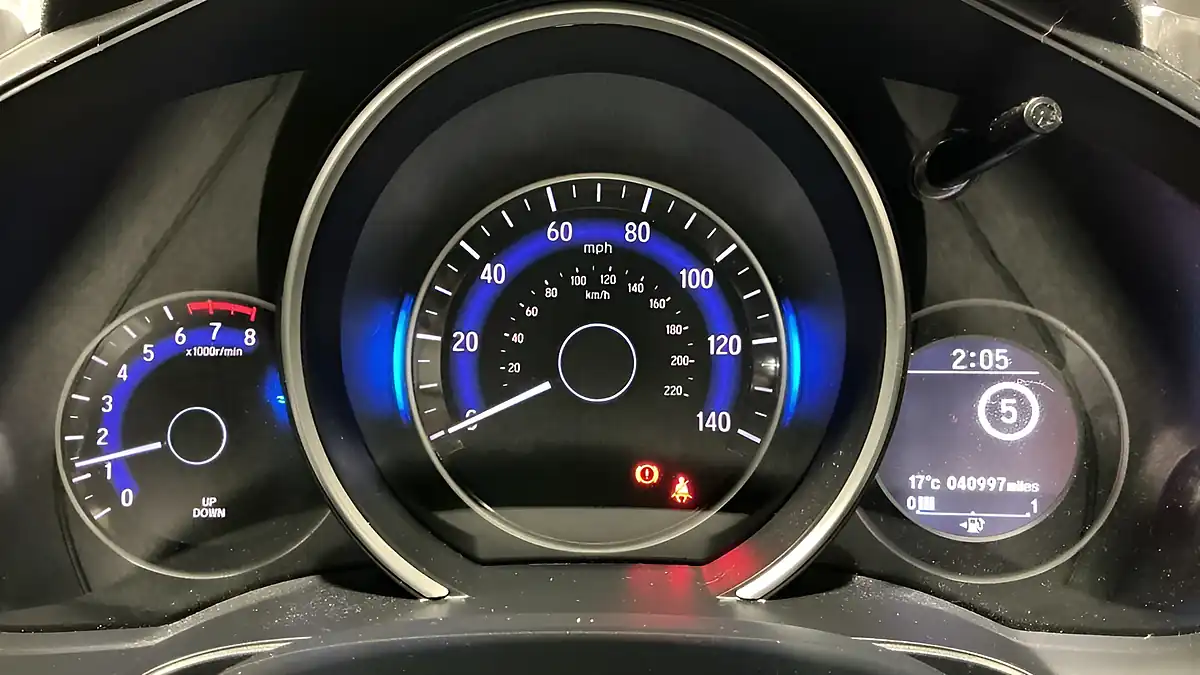 Used 2019 Honda Jazz Se Blue - Interior and Exterior details 12