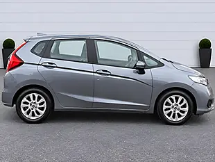 Used 2019 Honda Jazz Se Grey - Interior and Exterior details 10