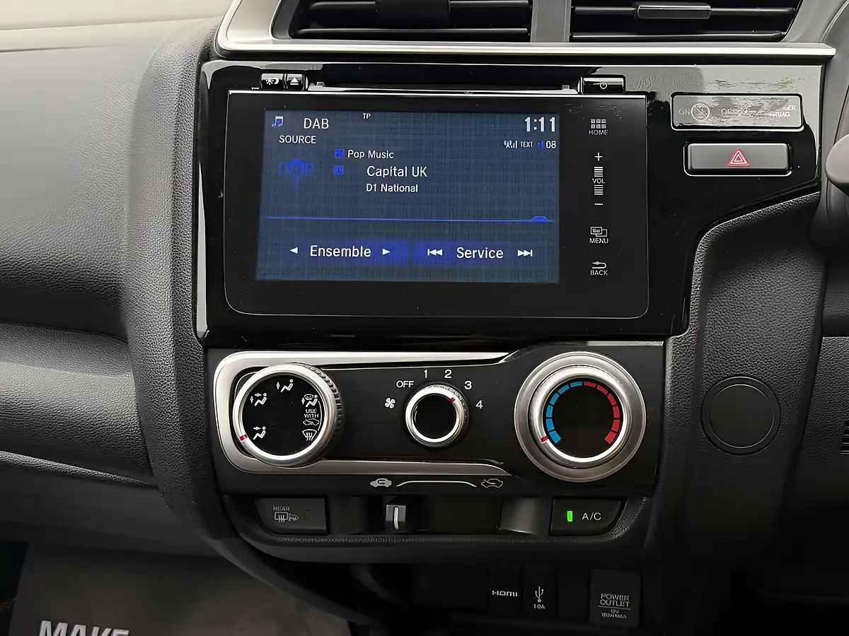 Used 2019 Honda Jazz Se Grey - Interior and Exterior details 15