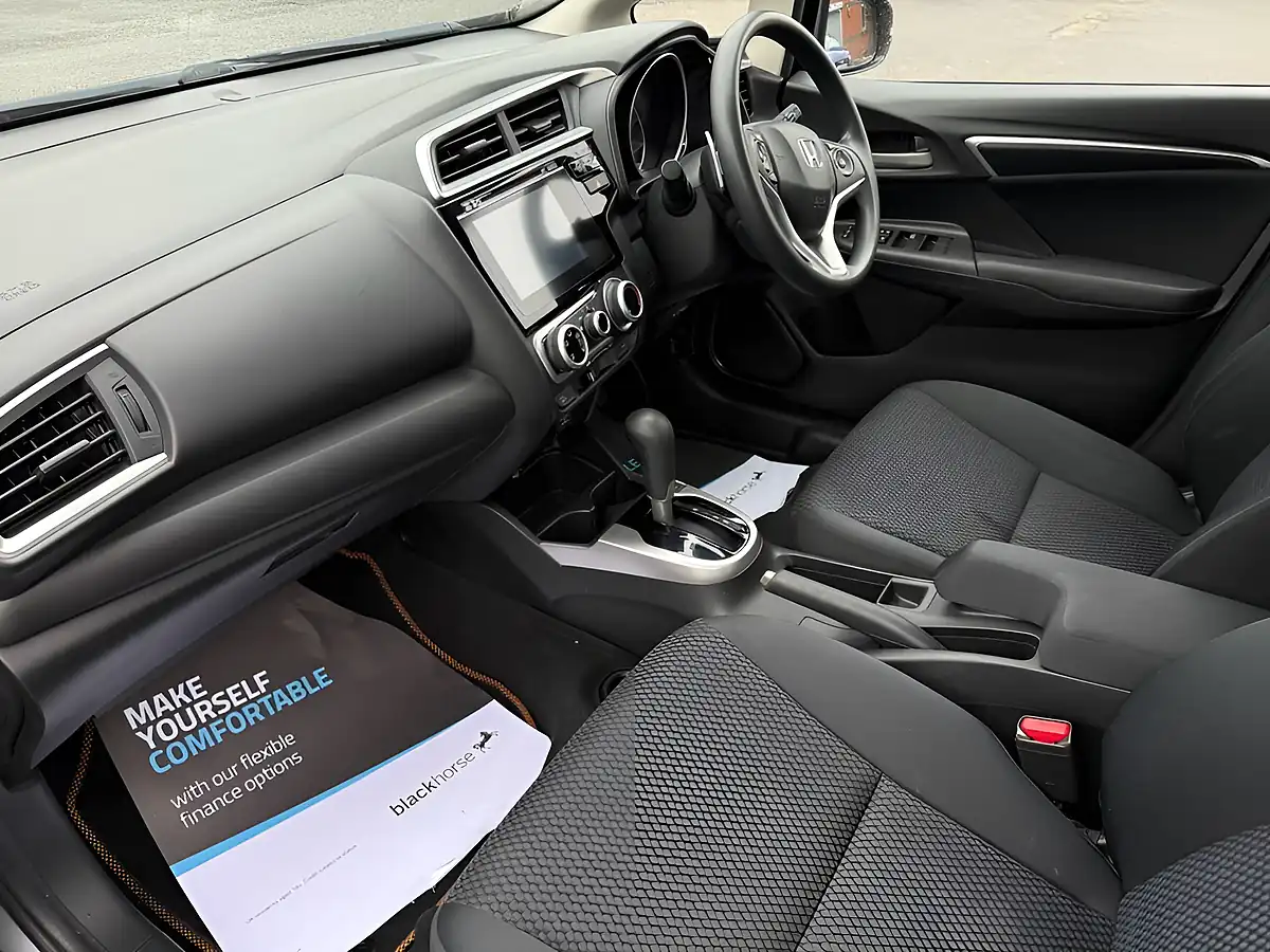 Used 2019 Honda Jazz Se Grey - Interior and Exterior details 2