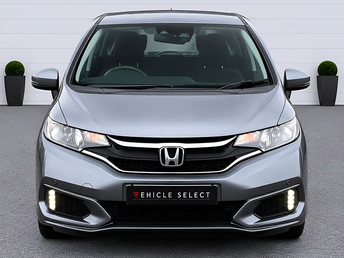 Used 2019 Honda Jazz Se Grey - Interior and Exterior details 4