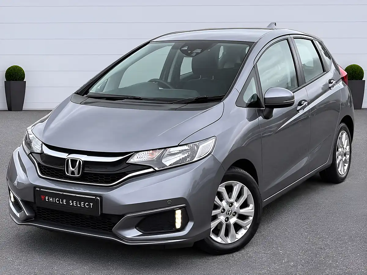 Used 2019 Honda Jazz Se Grey - Interior and Exterior details 7