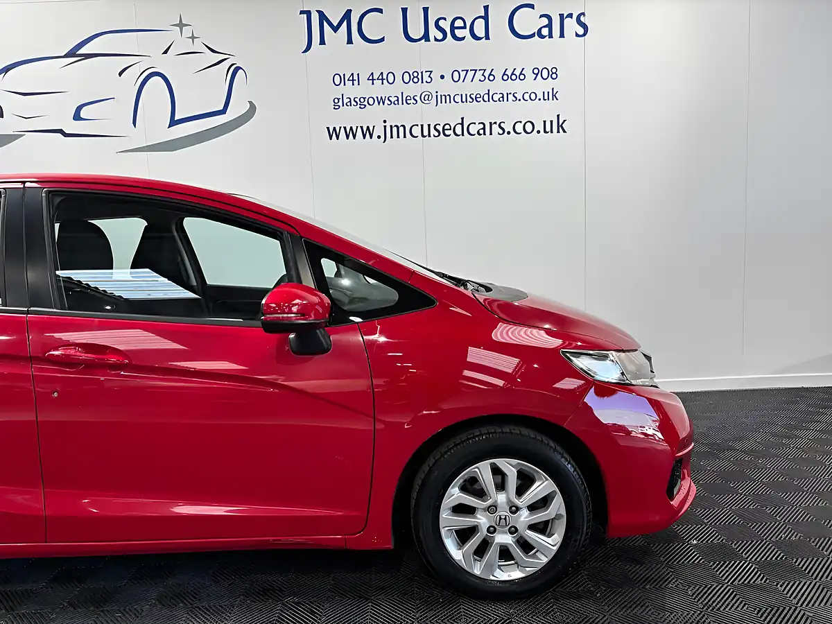 Used 2019 Honda Jazz Se Navi Red - Interior and Exterior details 10