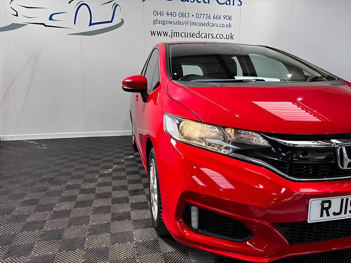 Used 2019 Honda Jazz Se Navi Red - Interior and Exterior details 11