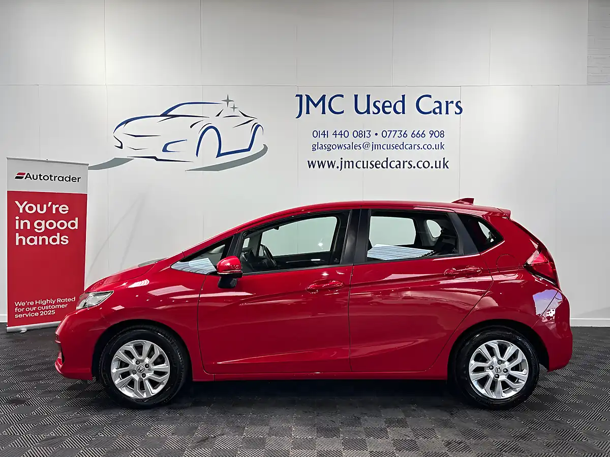 Used 2019 Honda Jazz Se Navi Red - Interior and Exterior details 3