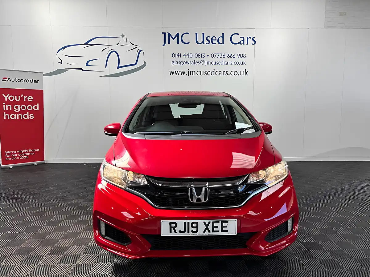 Used 2019 Honda Jazz Se Navi Red - Interior and Exterior details 4
