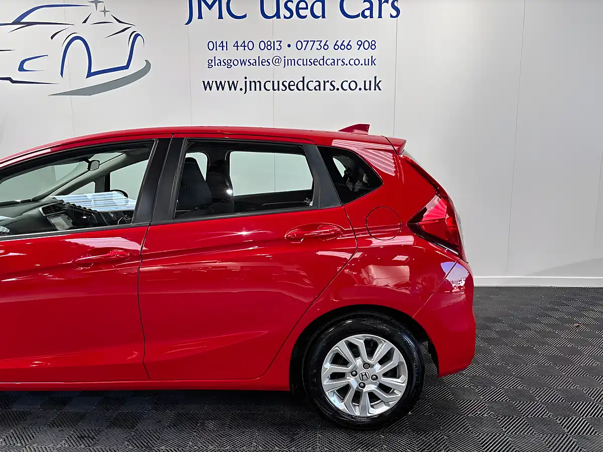 Used 2019 Honda Jazz Se Navi Red - Interior and Exterior details 8