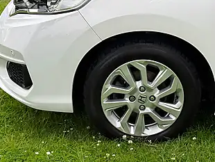 Used 2019 Honda Jazz Se White - Interior and Exterior details 10