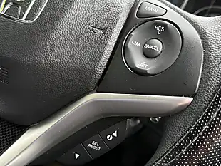 Used 2019 Honda Jazz Se White - Interior and Exterior details 18