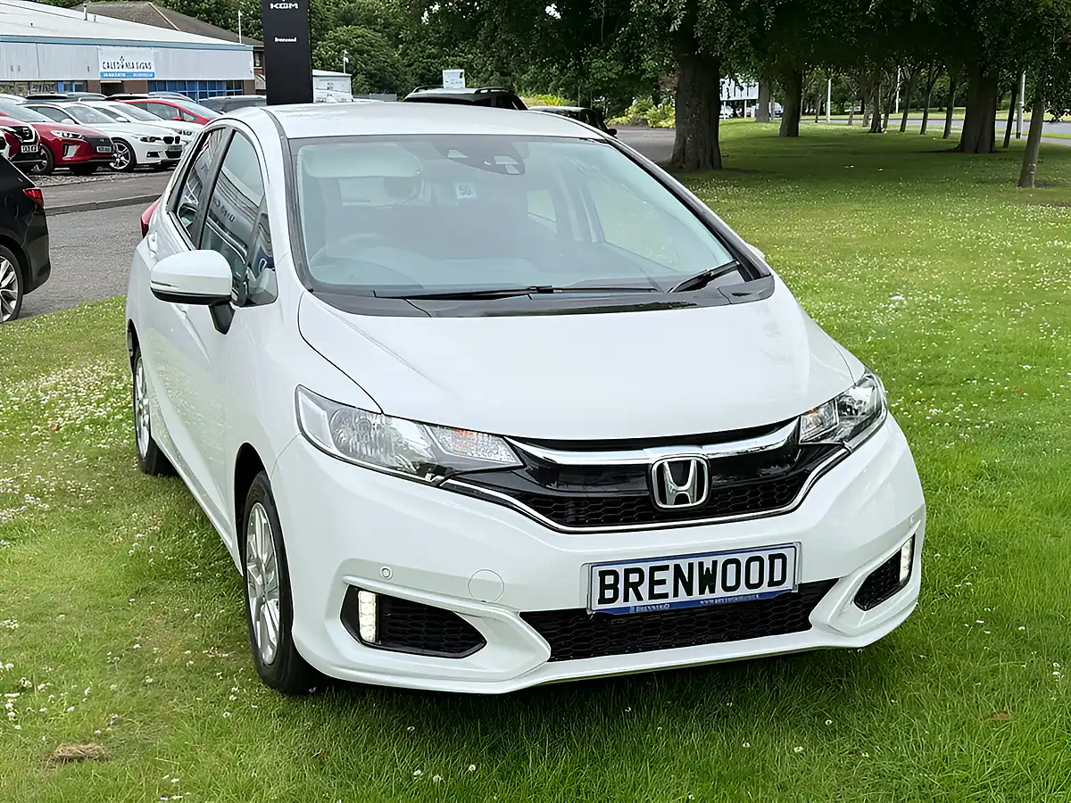 Used 2019 Honda Jazz Se White - Interior and Exterior details 2